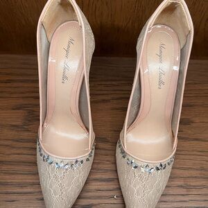 Monique Lhuillier Beige Lace Heels